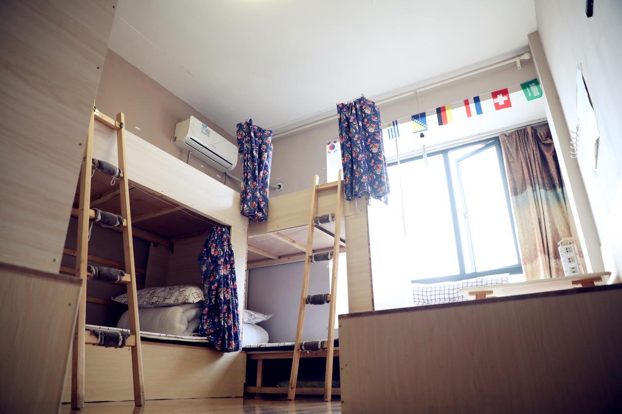Huanlesong Youth Hostel Wuhan Extérieur photo