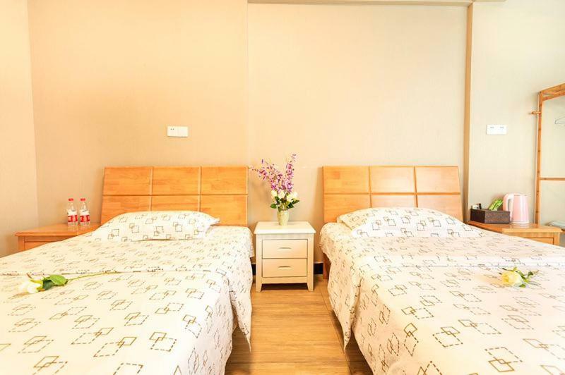 Huanlesong Youth Hostel Wuhan Extérieur photo